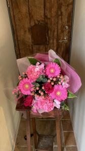 送別の花「ＬＩＬＡＣ　ＡＶＥＮＵＥ’９１」（愛知県名古屋市中区の花屋）のギャラリー写真